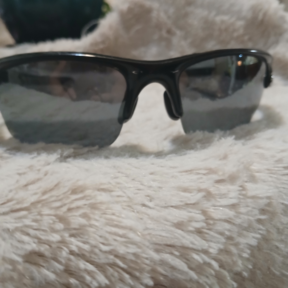 Oakley Sleek Black Sunglasses, Case And Extra Lenses